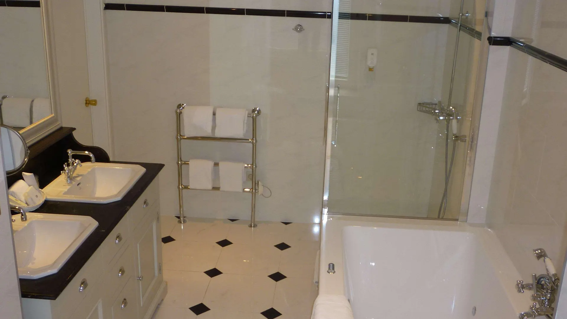 Best Western Plus Park Hotel Brussels Etterbeek 4*,  Belgien